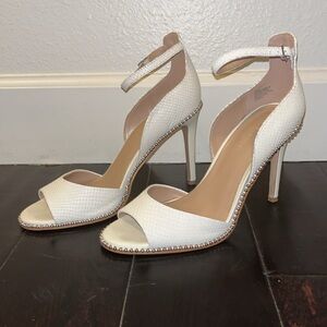 BCBG white Jessika dress sandals - Size 10